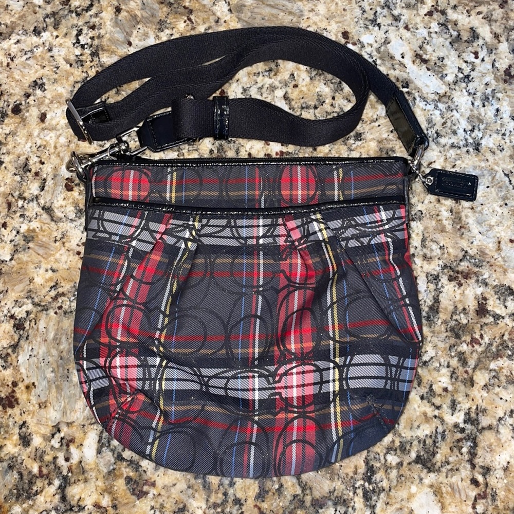 Crossbody Coach purse. Plaid design. Refer to pictures for measurements.